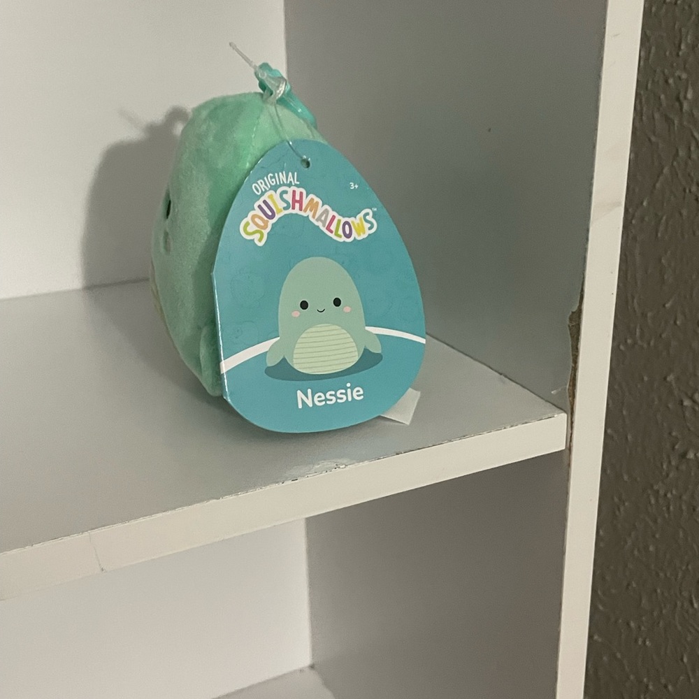 Squishmallows Nessie clip - Picture 2 of 5